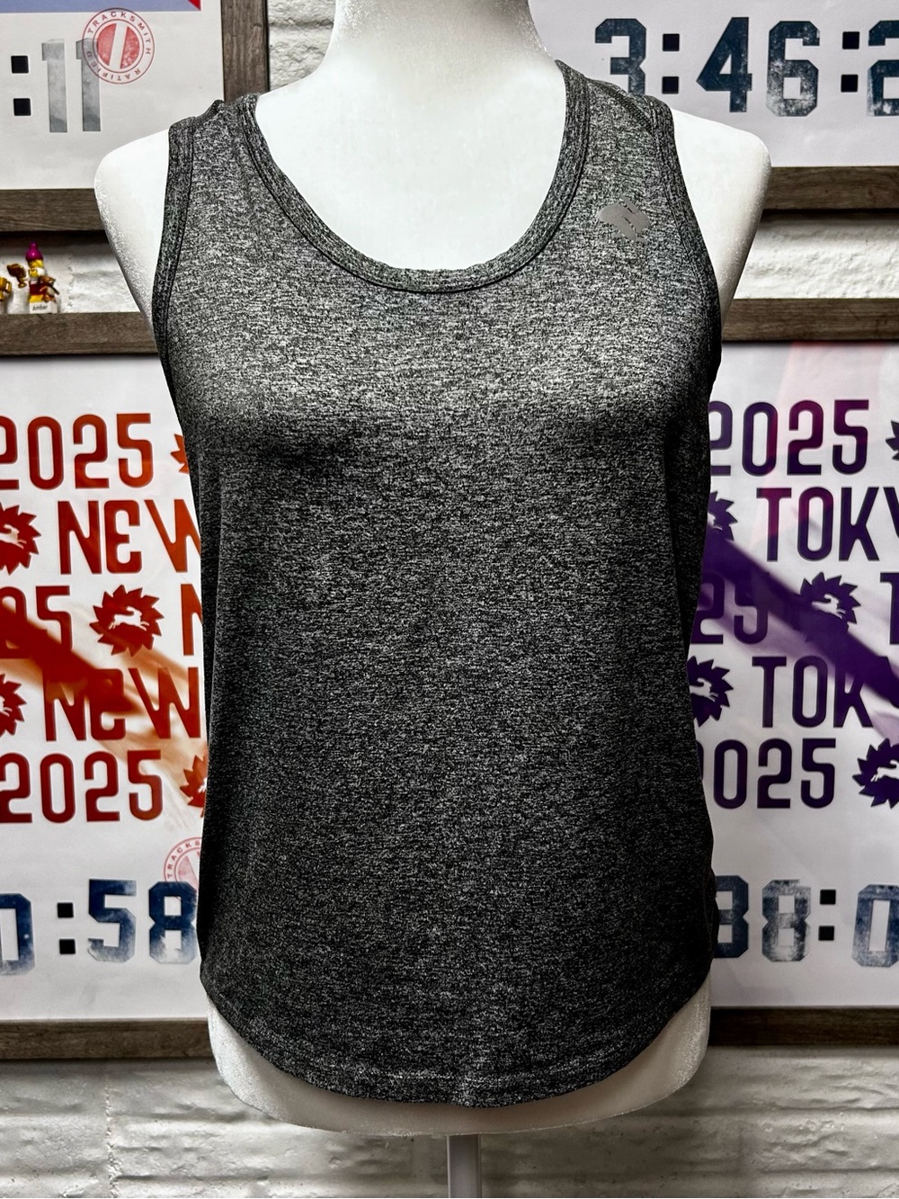 Rabbit EZ cropped tank